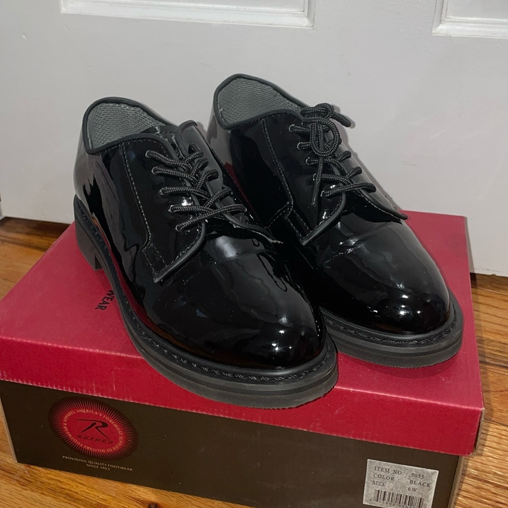Black Oxford shoes